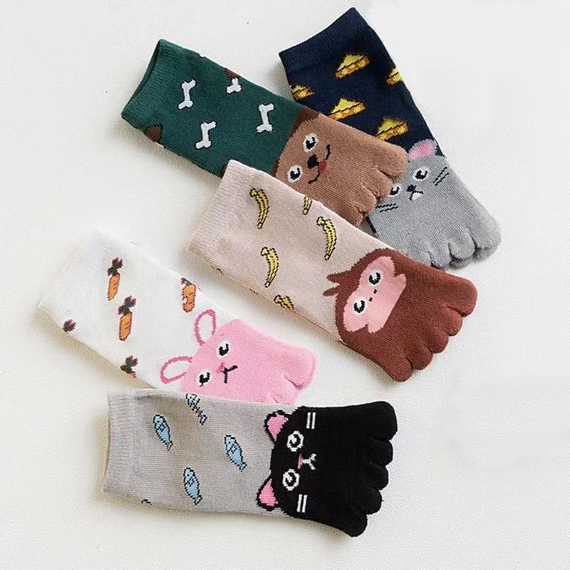 1 Pair Kids Five Toes Socks Crew Length Non Slip Cute Animal Patterns