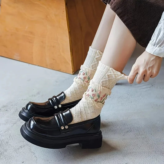 4 Pairs Women’s Crew Socks Floral Geometric Design Cotton-Blend Cottagecore Look