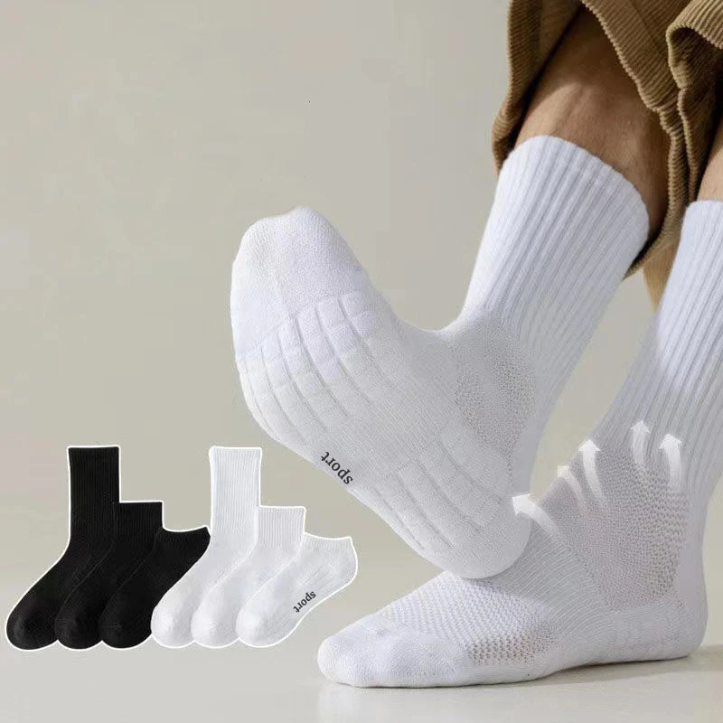 Men's Cushioned Athletic Socks Polyester Sweat Absorbing and Breathable Socks